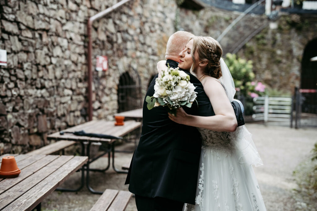 Hochzeitsfotograf Mainz Hochzeit Kelly und Hayden Burg Rheinstein Hotel Kronenschlösschen