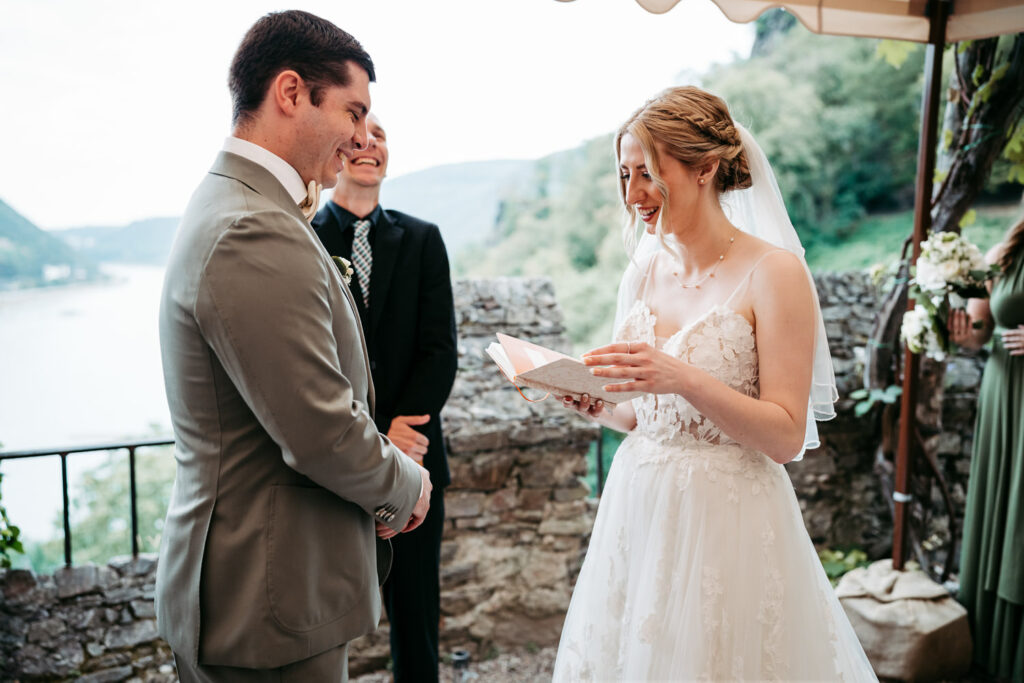 Hochzeitsfotograf Mainz Hochzeit Kelly und Hayden Burg Rheinstein Hotel Kronenschlösschen