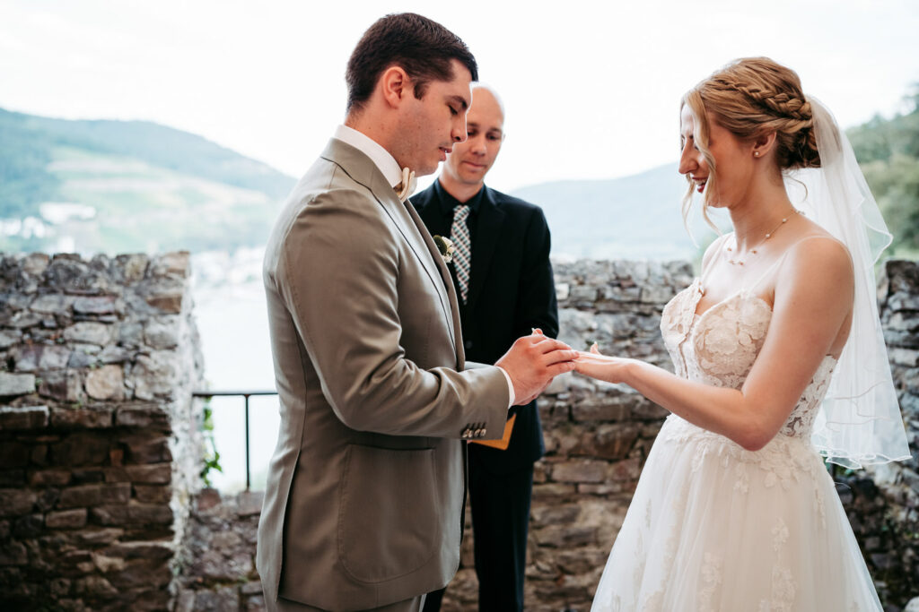 Hochzeitsfotograf Mainz Hochzeit Kelly und Hayden Burg Rheinstein Hotel Kronenschlösschen
