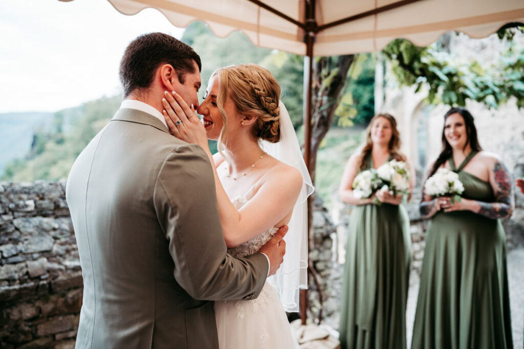 Hochzeitsfotograf Mainz Hochzeit Kelly und Hayden Burg Rheinstein Hotel Kronenschlösschen